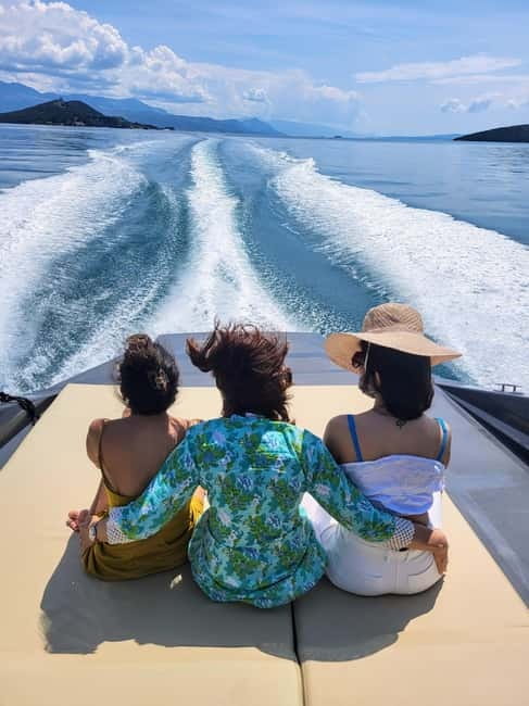 From Split: Blue Cave, Hvar, Mamma Mia, 5 Islands boat Tour - The charm of Hvar: Culture, cuisine, and leisure