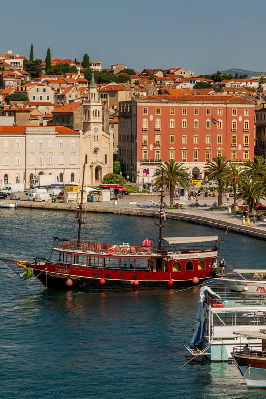 From Split: Overnight stay in NP Plitvice & Zadar - Exploring Plitvice Lakes National Park: Croatia’s jewel