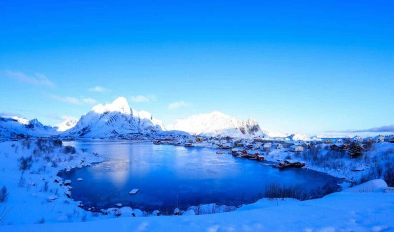 From Svolvær: Lofoten Day Tour in Chinese - Discovering the Lofoten Islands with a Chinese Guide