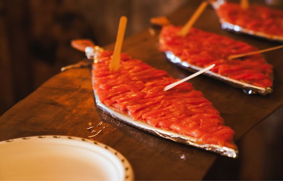 From Svolvær: Tour by RIB Boat and Hurtigruten/Havila Ship - Key Points