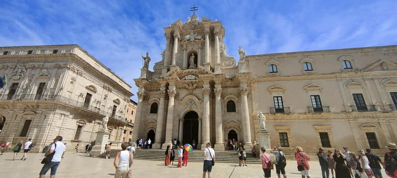 From Taormina: Syracuse and Noto Guided Day Trip by Bus - FAQ