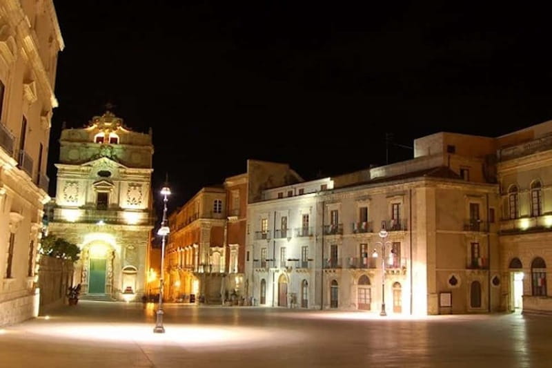 From Taormina: Syracuse Tour with lunch in Food Market - Key points / Takeaways