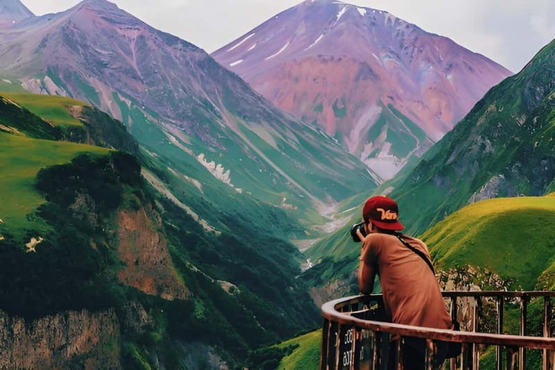 From Tbilisi to Gergeti Kazbegi and Gudauri GuidedGroupTour - The High-Altitude Highlights: Gudauri Viewpoint and Gergeti Trinity Church