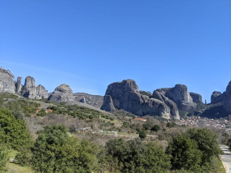 From Thessaloniki: Meteora Small Group Day Trip - Entering the World of Meteora: What to Expect