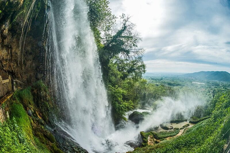 From Thessaloniki: Pozar Thermal Baths and Edessa Day Trip - Discovering the Magic of Pozar Thermal Baths