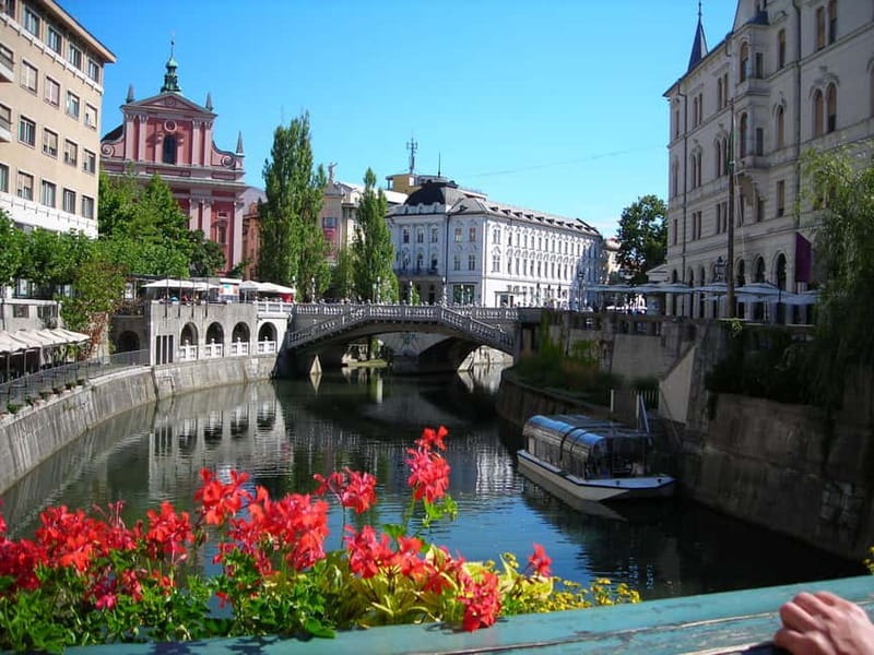 From Trieste: Ljubljana and Lake Bled Full-Day Bus Tour - Transportation and Group Size: Comfort and Convenience