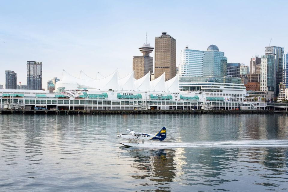 From Vancouver, BC: Scenic Seaplane Transfer to Seattle, WA - Panoramic City Views