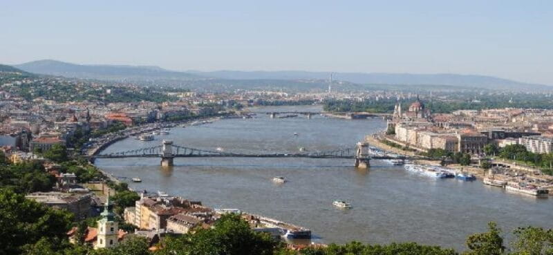 From Vienna: Private Day Tour of Budapest inc. Local Guide - FAQ
