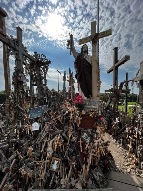 From Vilnius: Hill of Crosses, Pakruojis Manor & Kernav - Key points / Takeaways