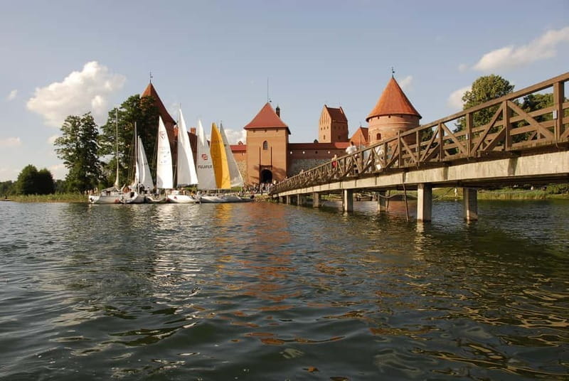 From Vilnius: Trakai Eco-Friendly Half Day Trip By Train - Key points / Takeaways