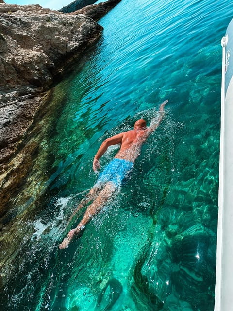 From Vis : Island-Hopping Cruise with beach and Cave Stops - Key points / Takeaways