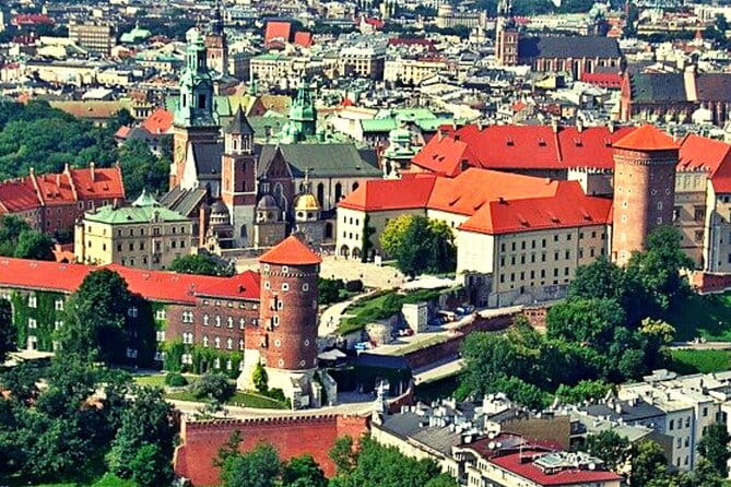 From Warsaw: Krakow and Auschwitz Day Tour by Train - The Experience: A Step-By-Step Breakdown