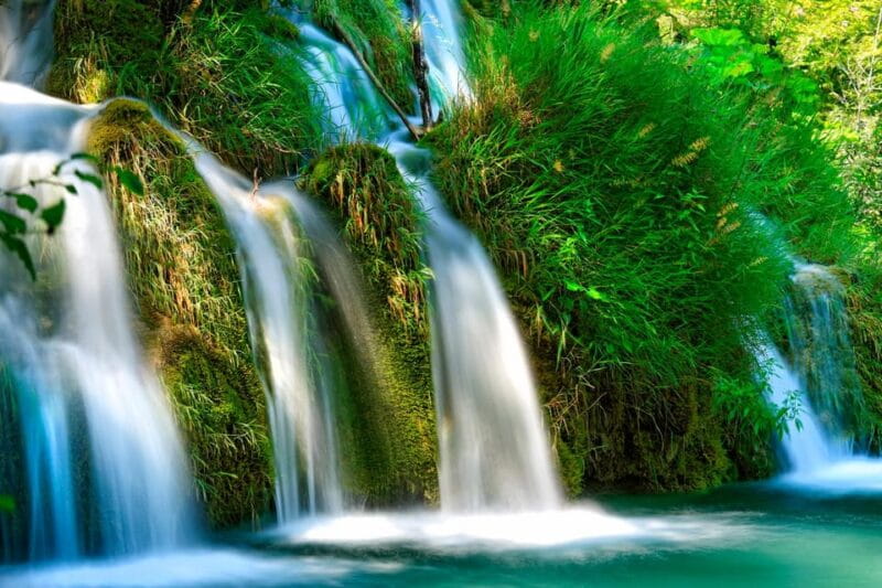 From Zadar: Plitvice Lakes National Park Day Trip +Boat Ride - Exploring the Plitvice Lakes: An In-Depth Look