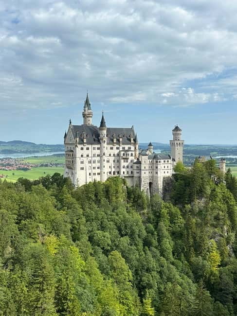 From Zurich: Neuschwanstein Castle Private Tour with Lunch - More Photo Opportunities and a Return Journey