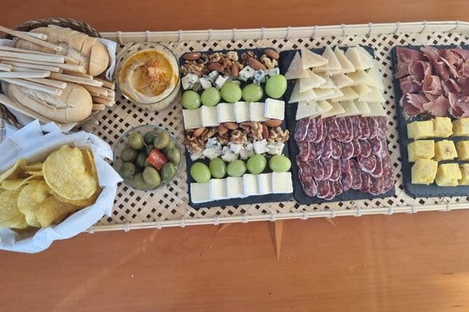 Fuengirola Boat Activity with Cocktail Dinner Champagne & Sunset - Key Points