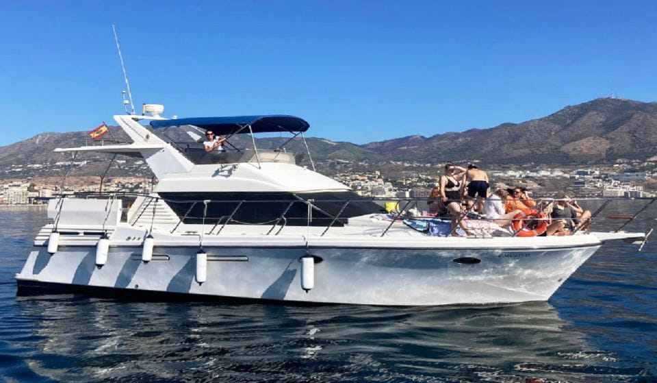 Fuengirola: Dolphin Spotting Yacht Tour With Drinks & Snacks - Things To Know