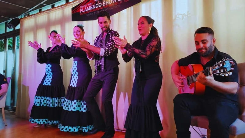 Fuengirola: Flamenco Show at Tipi Tapa Restaurant near Mijas - Who Will Love This Experience?
