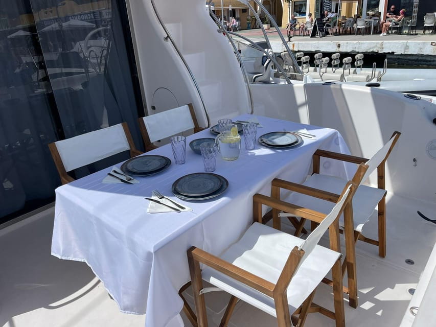 Fuengirola: Sunset Boat Tour With Champagne Diner - Preparing for the Tour