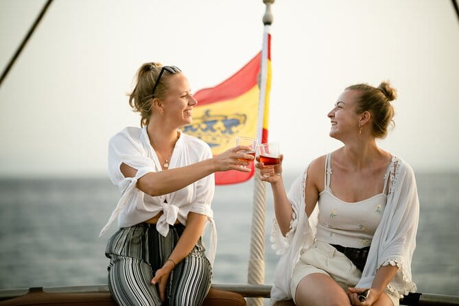 Fuerteventura: Aphrodite Exclusive Gulet with Food and Drinks - A Closer Look at the Experience