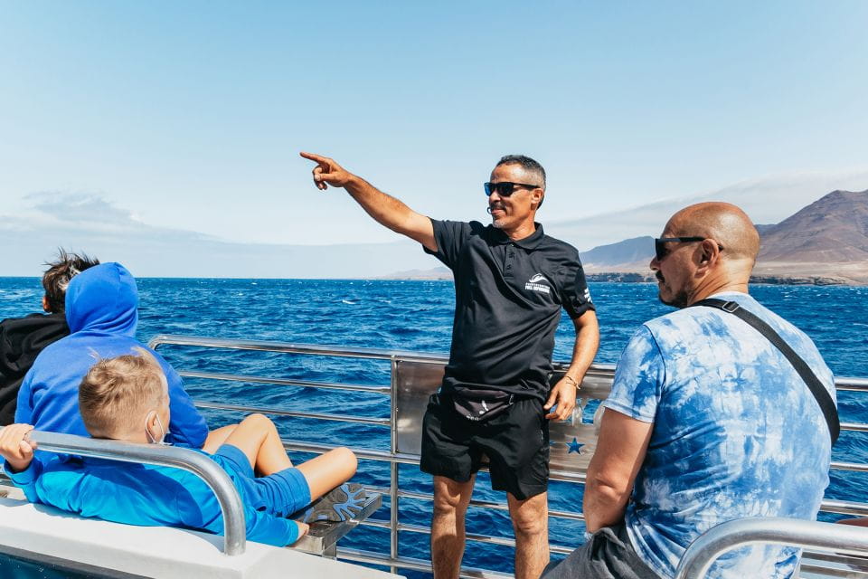 Fuerteventura: Glass Bottom Boat Cruise With Lunch & Drinks - Available Activities and Amenities