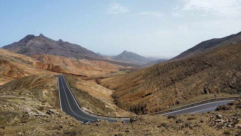 Fuerteventura: Guided Sightseeing Highlights Tour - Transportation: Comfort and Convenience