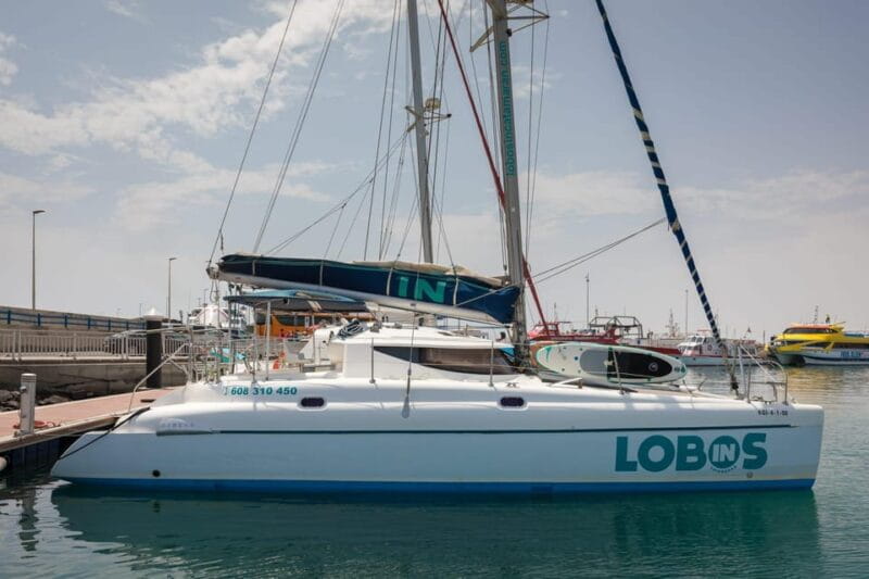 Fuerteventura: PRIVATE Catamaran All Inclusive Lobos in - Activities on Board and at the Island