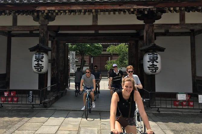 Full Day Biking Tour Exploring the Best of Kyoto - Hiking the Iconic Fushimi Inari-taisha Shrine