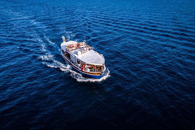 Full Day Boat Tour, Blue Lagoon and Šolta With Lunch & Drinks - Included Amenities