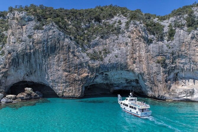 Full Day Cala Gonone and Gulf of Orosei Mini Cruise - Cala Sisine: A White Pebble Paradise