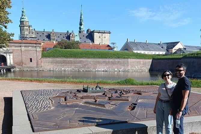 Full-Day; Castle, Palace, Cathedral & Viking ships Tour - Key Points