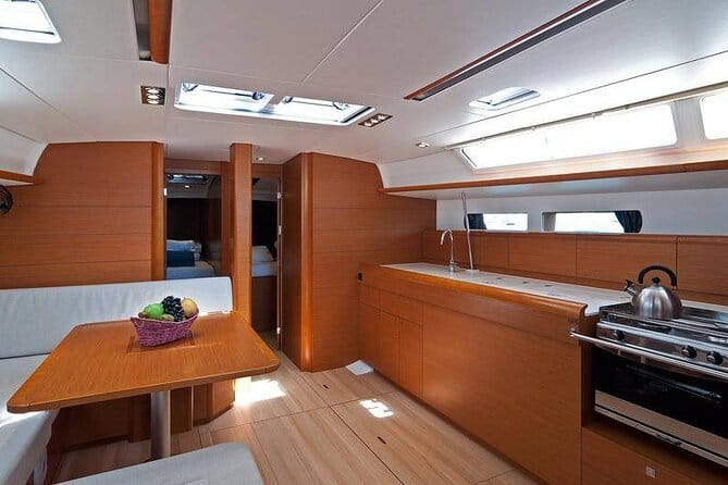 Full Day Cruise on Sailing Boat in Mallorca - The Food and Drinks: A Highlight for Many