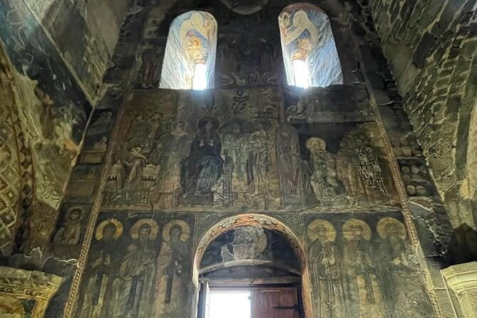 Full Day Guided Tour from Yerevan to Tbilisi with Homemade Lunch - Key Points