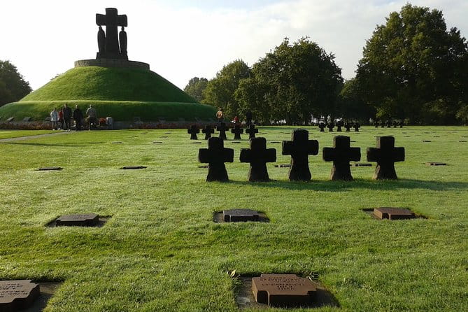 Full Day Guided Tour Normandy D Day American Sector - Pointe du Hoc