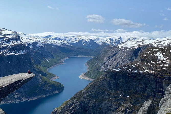 Full Day Hiking Adventure from Bergen to Trolltunga - Who Is This Tour Best For?