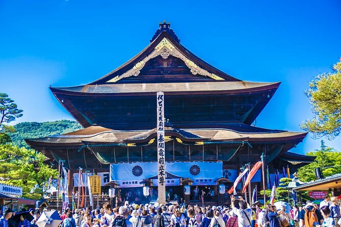 Full Day Nagano Tour Jigokudani Park And Zenkuji Temple - Key Points