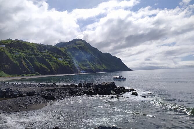 Full Day Outdoor Northeast & Waterfall Tour With Lunch - Guest Reviews