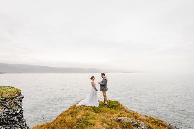 Full Day Private Iceland Elopement Photographer - Price and What You Get for It