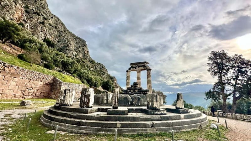 Full Day Private Tour Delphi Navel Of Earth Hosios Loukas 8h - Key Points / Takeaways