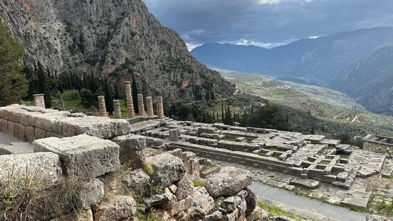 Full Day Private Tour Delphi Navel Of Earth Hosios Loukas 8h - Exploring Mount Parnassus: The Gateway to Delphi
