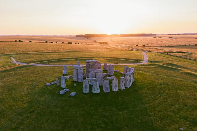 Full-Day Private Tour of Stonehenge and Bath with Pickup - A Deep Dive into the Experience