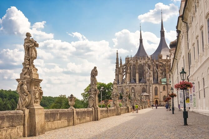 Full Day Private Tour to Kutná Hora with Wine Tasting - Is It Good Value?