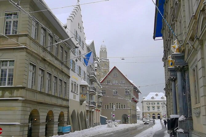 Full-Day Private Zurich Sightseeing Tour and Chocolate Tasting - Scenic Walk at Hönggerberg and the Viewpoint