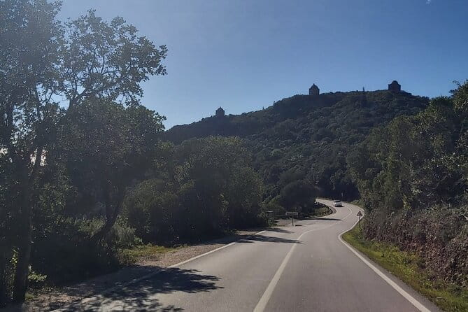 Full Day Shared Guided Tour in Setúbal - Exploring the Full Day Guided Tour in Setúbal: A Deep Dive