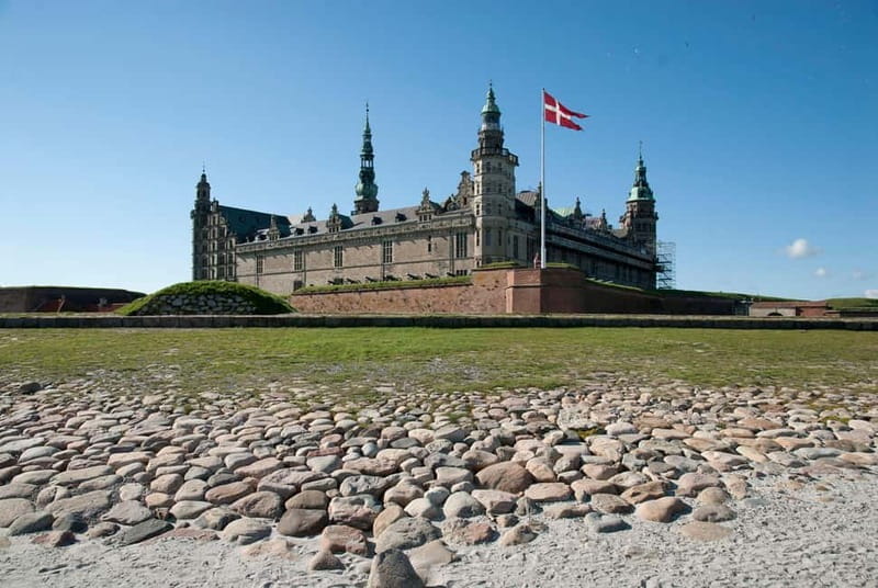 Full-Day Tour; Castle, Palace, Cathedral and Viking Ships - FAQ
