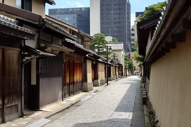 Full-Day Tour From Kanazawa: Samurai, Matcha, Gardens and Geisha - Matcha Tea and Wagashi Sweets