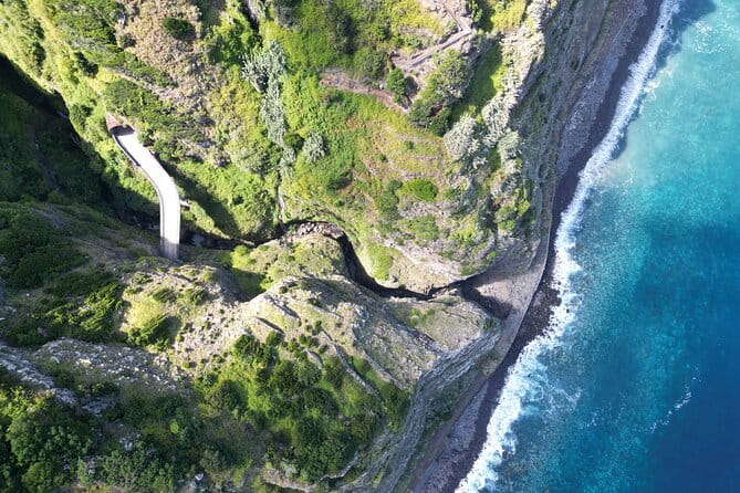 Full Day Tour in 4x4 Jeep to Porto Moniz and Fanal - The Plateau and Mountain Trails: Breathing Space and Views