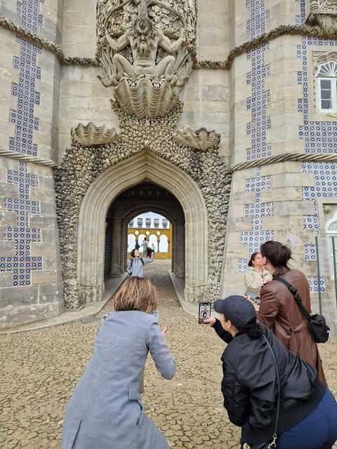 Full Day tour in Sintra with Pick-up in Lisboa - FAQ