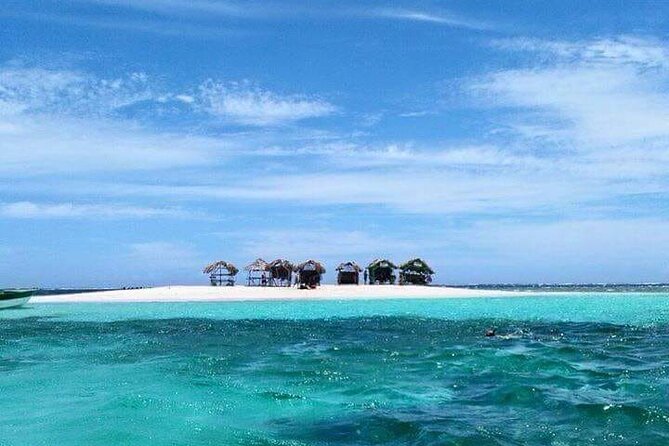 Full-Day Tour Isla Bonita Deluxe - Relaxing Natural Pool