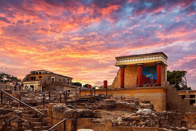 Full-Day Tour Knossos and Heraklion From Chania - Exploring Heraklion: City Life and the Museum