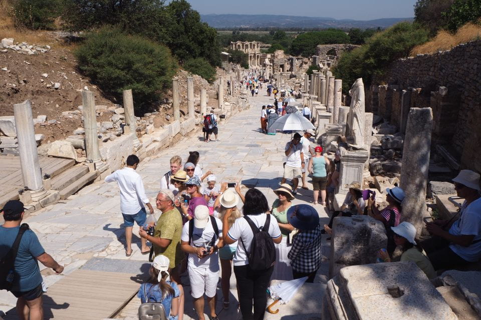 Full-Day Tour of Ancient Ruins in Ephesus From Izmir - Key Points
